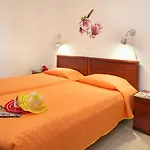 Ammos Aparthotel 4*